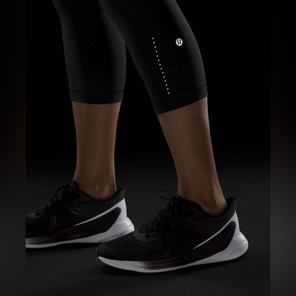 Lululemon Swift Speed High-Rise Crop 21" Size 4 Black - Picture 4 of 13